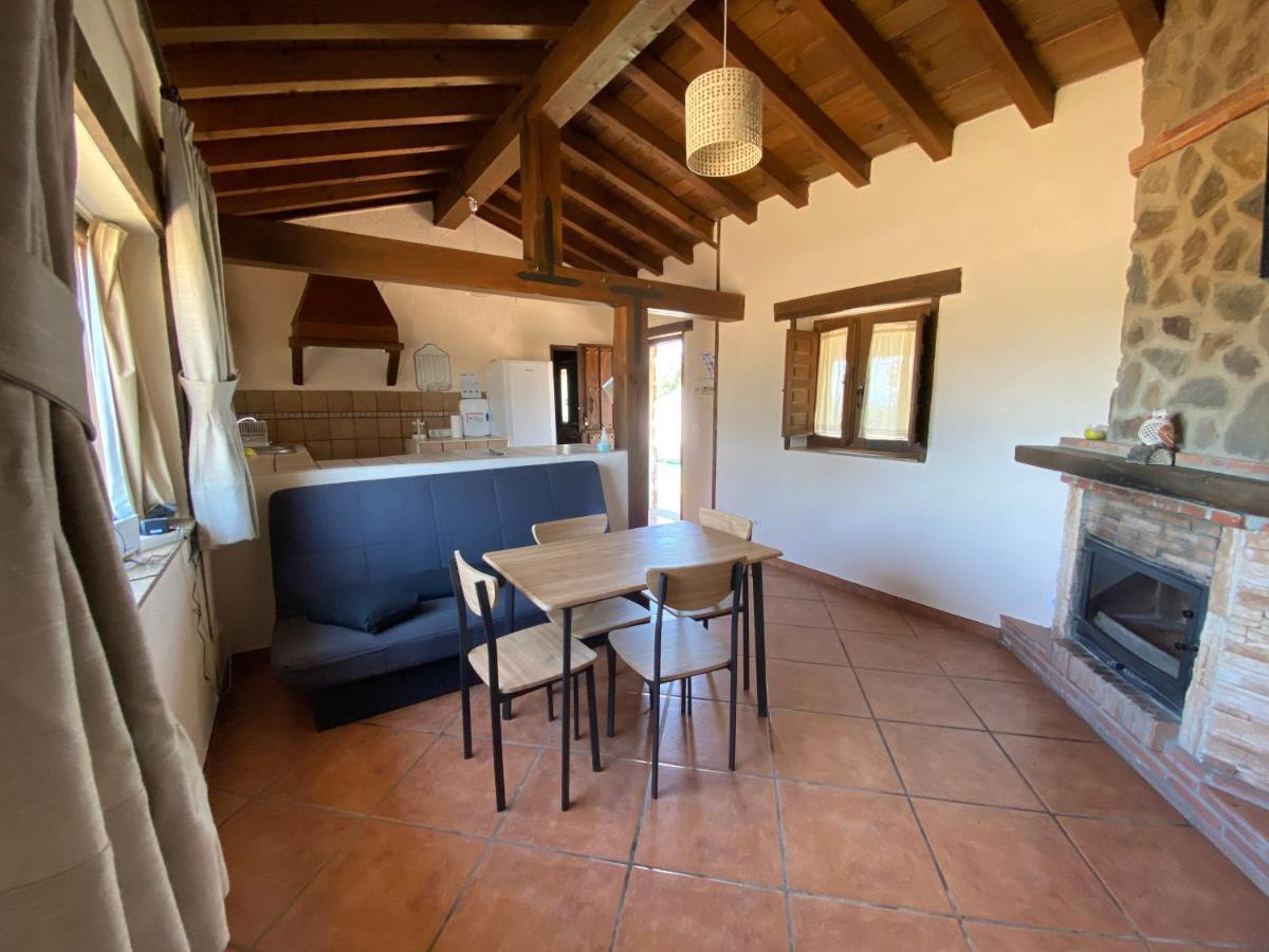 Eco-Lodge En La Reserva Privada Campanarios De Azaba - Proyecto De Conservacion Espeja Εξωτερικό φωτογραφία