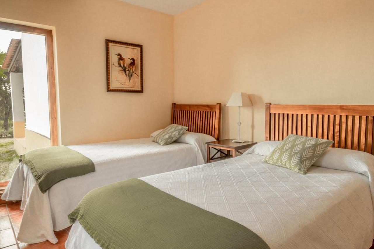 Eco-Lodge En La Reserva Privada Campanarios De Azaba - Proyecto De Conservacion Espeja Εξωτερικό φωτογραφία